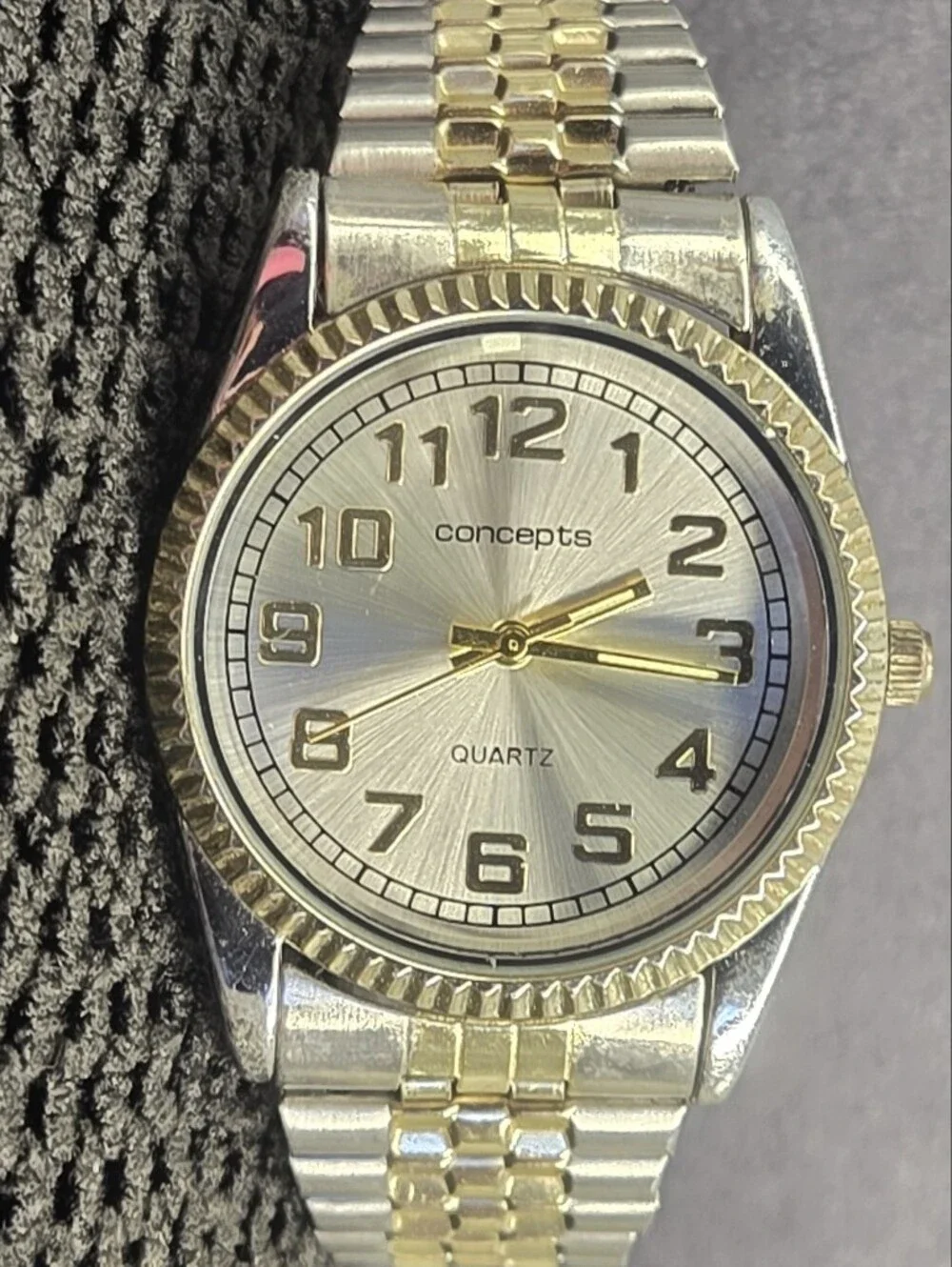 Concepts Men's Two-Tone Gold and Silver Quartz Watch